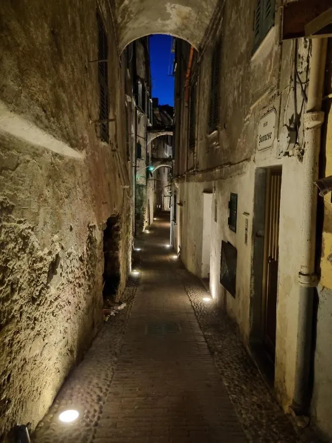 Dimora Piazza Fontana Apartment Ventimiglia